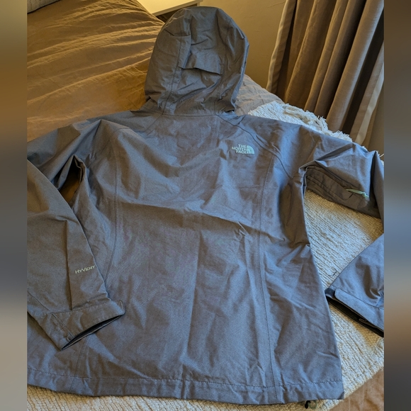 North Face HyVent 2.5L - Picture 8 of 12